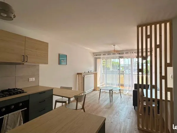 À louer - Superbe T2 meublé 40m2 - refait à neuf - centre ville Bagnols sur ceze
