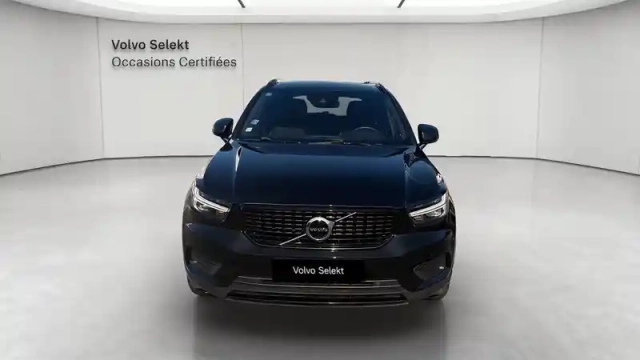 Volvo Xc40 t2 129 ch — photo 8