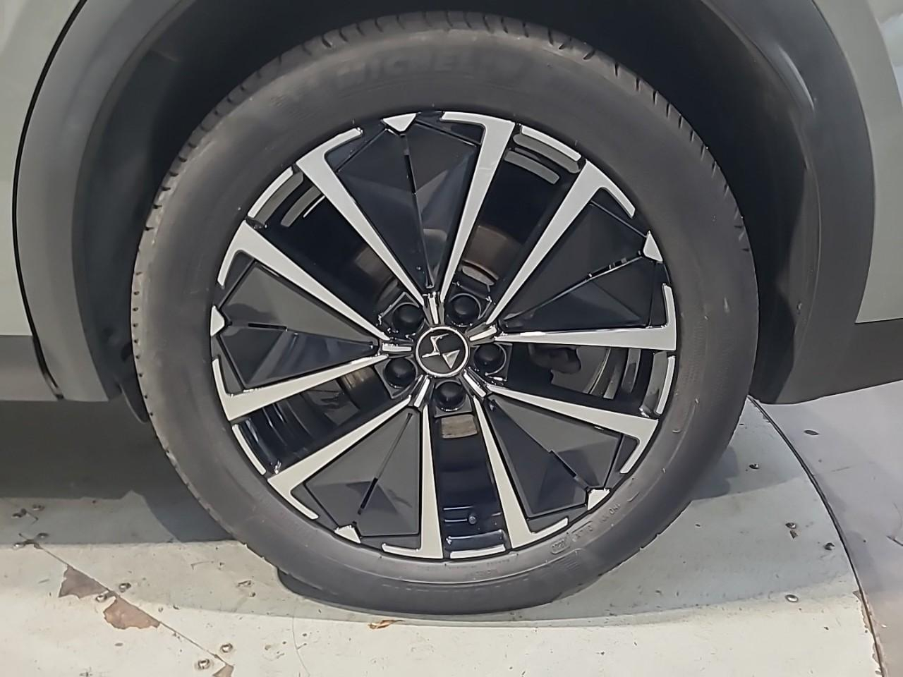 Ds Ds 7 crossback hybride rechargeable e-tense 225 eat8 opera — photo 16