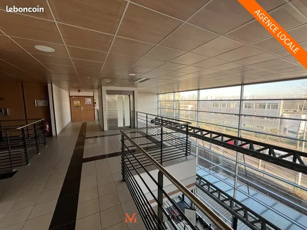 BUREAUX 278 m² POISSY