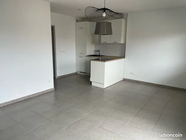 T3 - 56m2 -2eme étage St Cyprien village