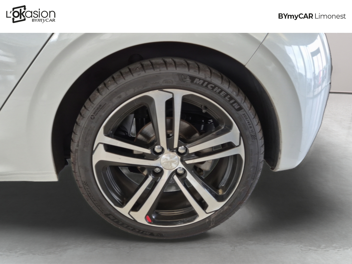 Peugeot 208 1.6 BlueHDi 100ch S&amp;S BVM5 — photo 14