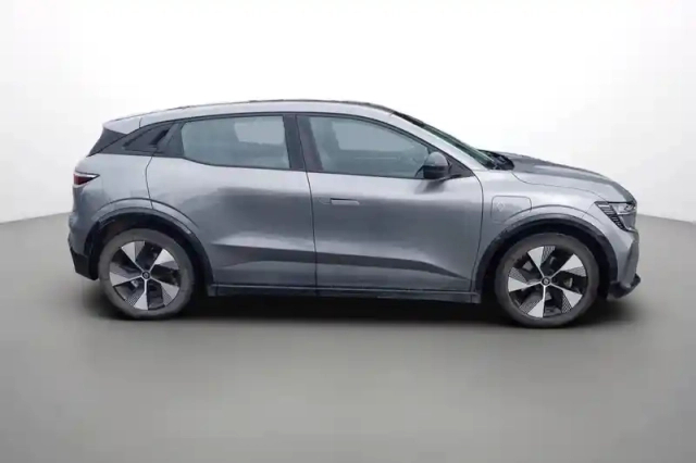 Renault Megane e-tech ev60 220 ch super charge — photo 13