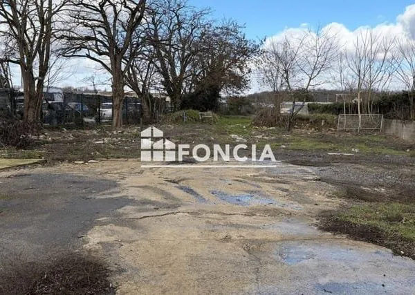 Local commercial 600 m²