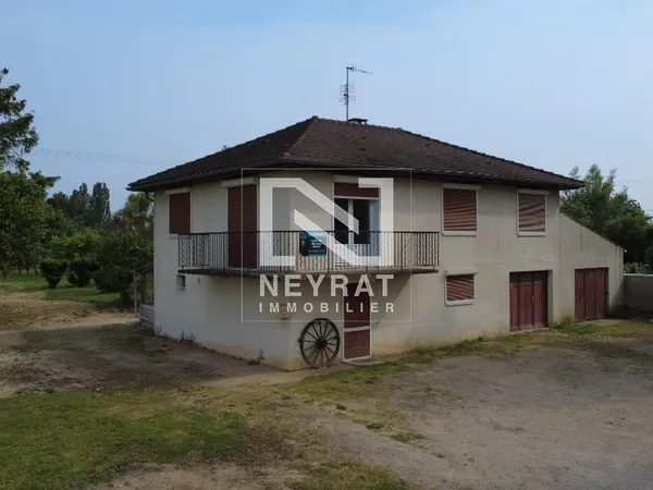 Maison 4 chambres , 2 garages