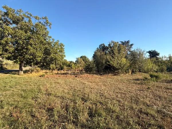 Terrain 1011 m²