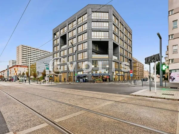 Local d'activité 3151 m²