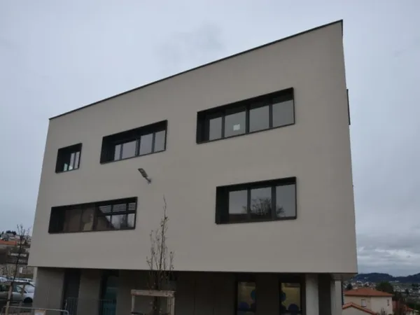 Local lumineux de 30.52m2 à la Maison de santé YSSINGEAUX