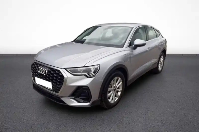 Audi Q3 45 tfsie 245 ch s tronic 6 — photo 1