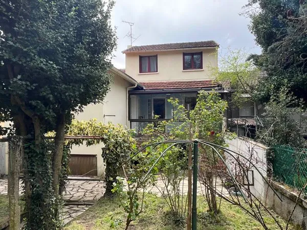 Maison 7 pièces 145 m²