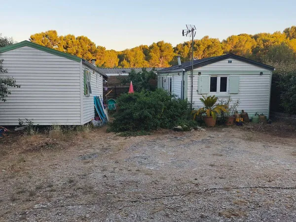 Terrain 200 m²