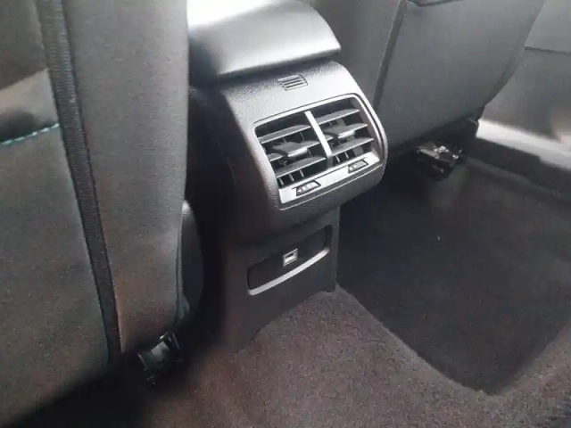 Citroën C4 bluehdi 130 s&amp;s eat8 — photo 29