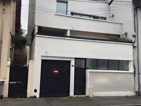 Vends maison atypique à Arcueil