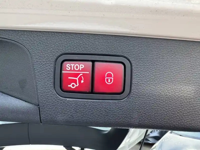 Mercedes Glc 300 e 9g-tronic 4matic — photo 15