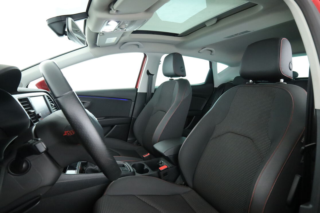 Seat Leon 2.0 TDI FR — photo 9