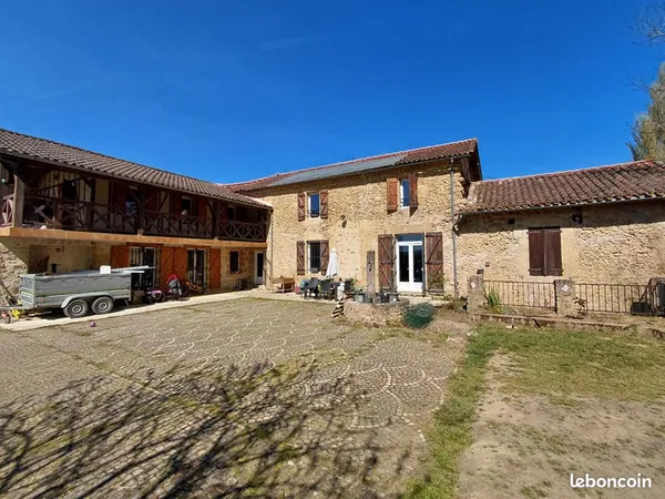 Moulin 7 pièces 231 m²