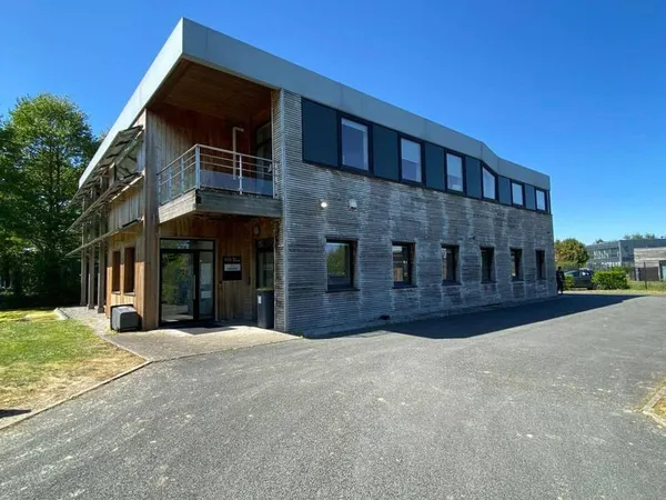 Bureaux 300 m²
