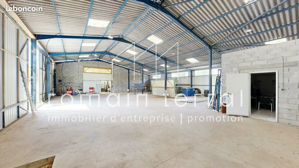 Photo 1