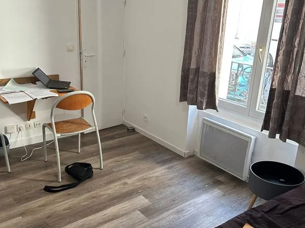 Studio 1 pièce 14 m²