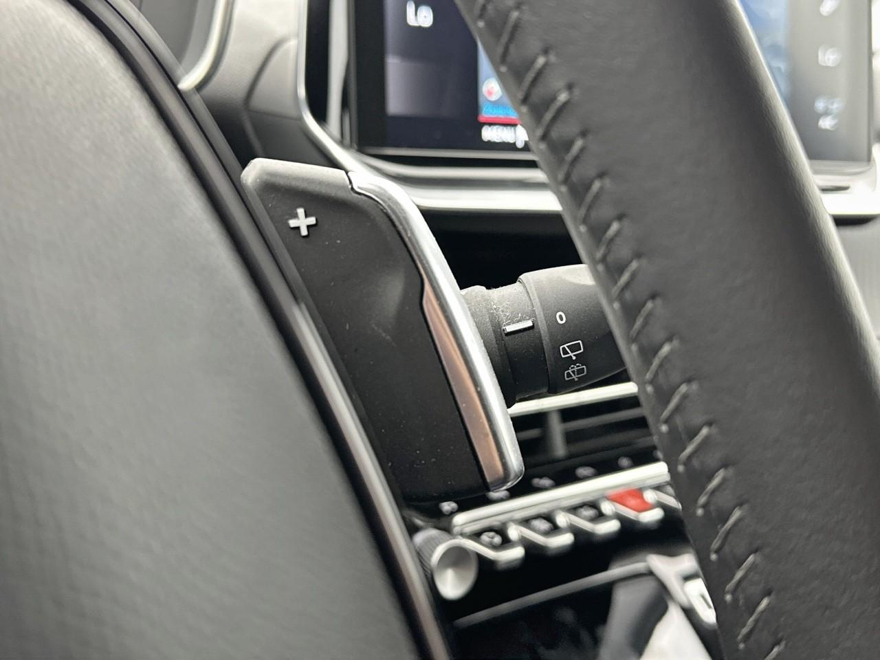 Peugeot 2008 bluehdi 130 s&s eat8 allure business — photo 20