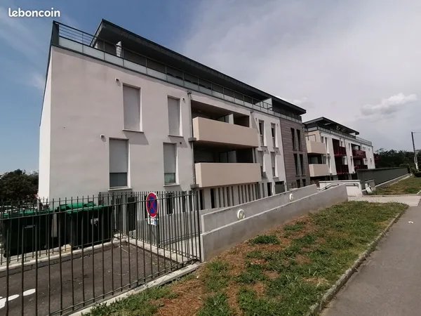 APPARTEMENT T2 avec TERRASSE
