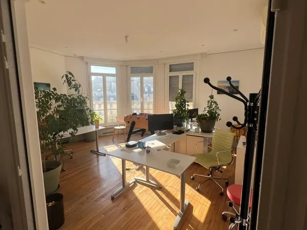Bureaux 115m2 paris 8 (reprise bail ou sous loc)