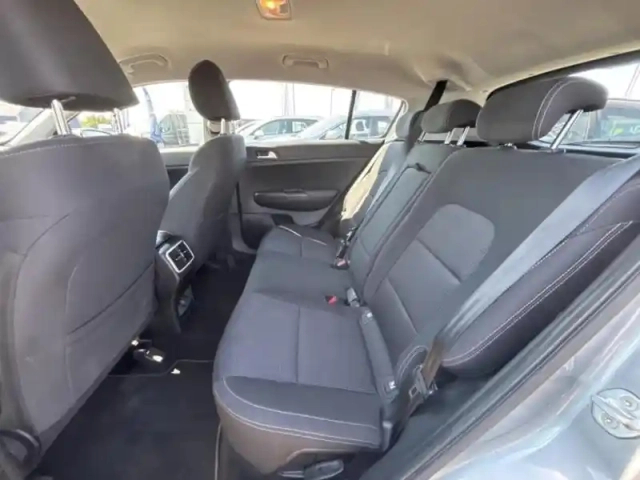 Kia Sportage 1.6 crdi 115ch isg active 4x2 — photo 12