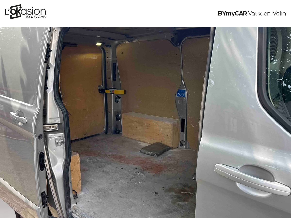 Ford TRANSIT CUSTOM FOURGON 290 L1H1 2.0 TDCi 130 — photo 9