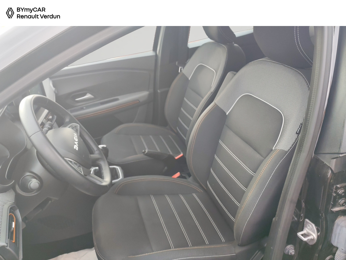 Dacia Sandero TCe 90 — photo 11