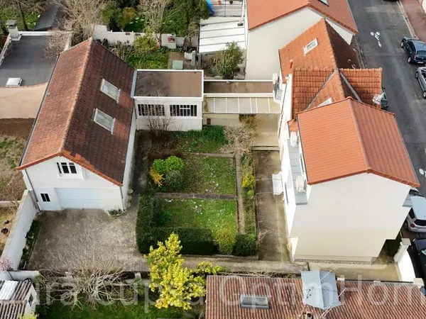 8 MIN RER B ANTONY CENTRE - MAISON 172 M² HABITABLES - 243 M² UTILES - 5 CHAMBRES - TERRAIN 459 M² -