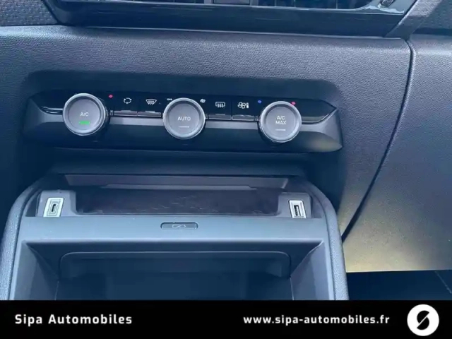 Citroën C4 e- 156 ch autonomie étendue — photo 19