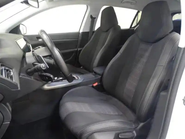 Peugeot 308 1.2 puretech 130ch s&amp;s allure eat8 — photo 12
