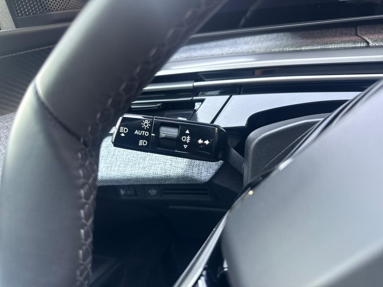 Peugeot 5008 hybrid 145 ch e-dcs6 allure — photo 13