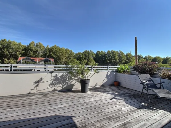 ARCACHON LA CHAPELLE Appartement T4 avec une belle terrasse