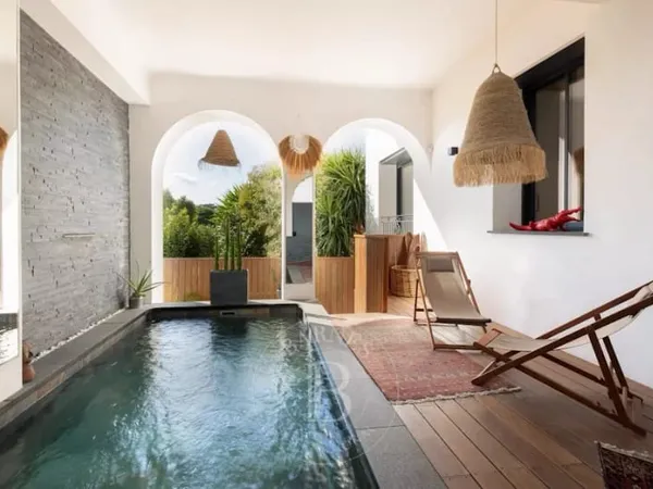 Villa 5 pièces 185 m²