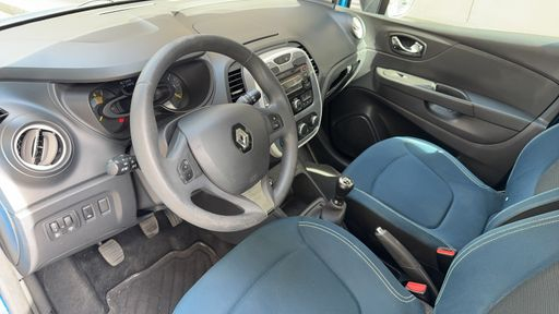 Renault Captur 0.9 TCe 90 - Zen – 2014 – 107458 km – Essence – Boîte Manuelle — photo 16