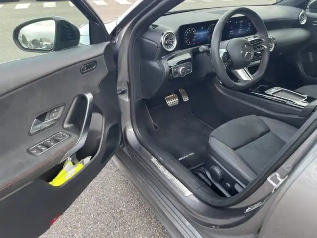 Mercedes Classe A 200 d amg line — photo 16