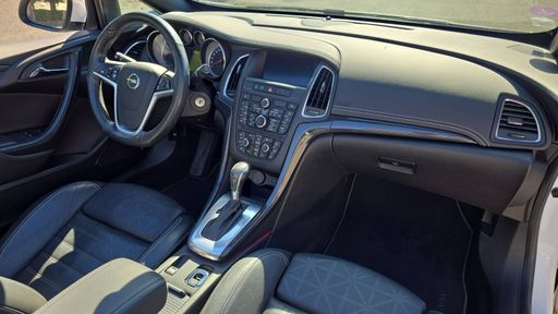 Opel Cascada 1.6 Turbo 170 BVA6 - Cosmo – 2016 – 123412 km – Essence – Boîte Automatique — photo 31
