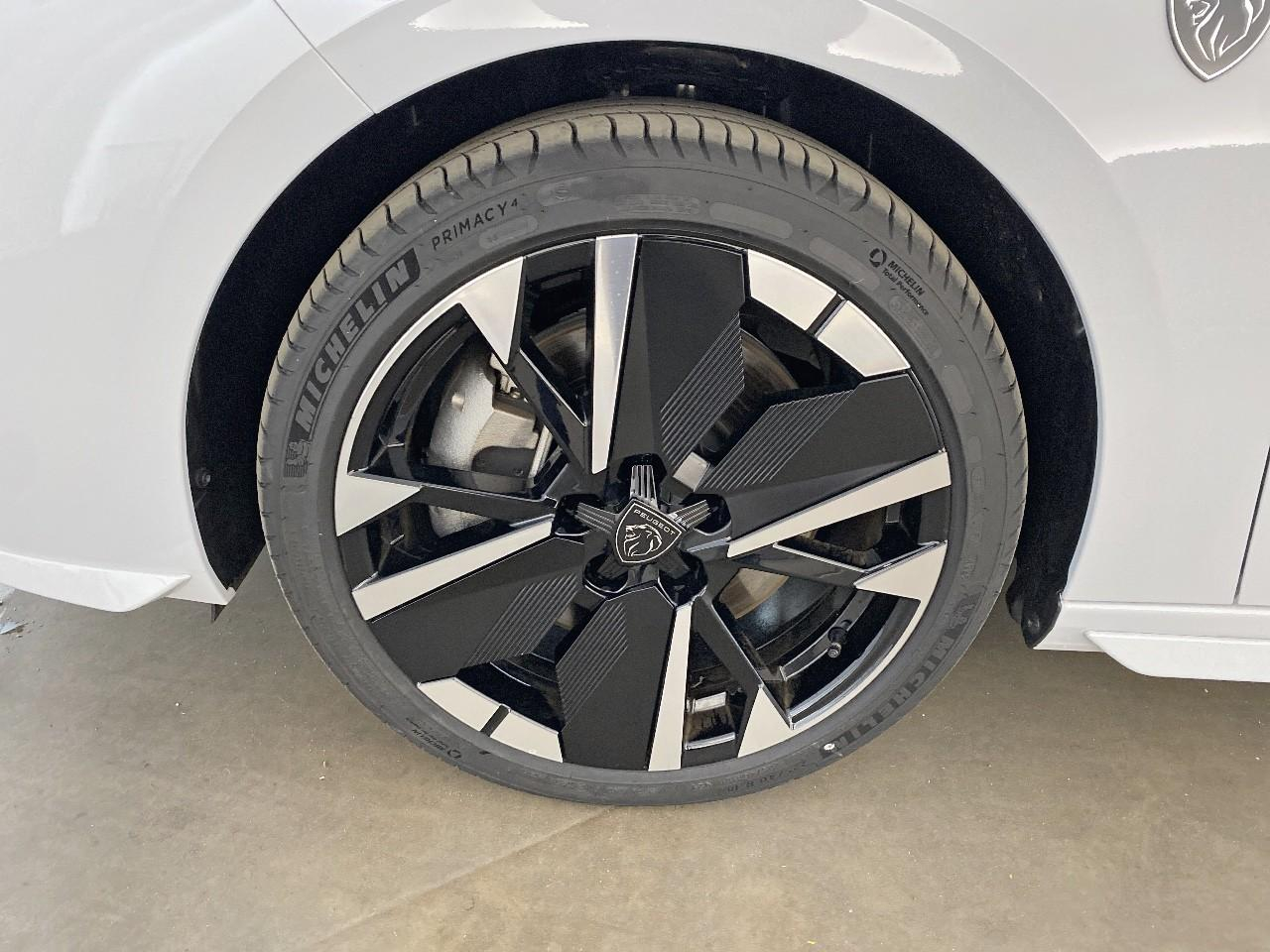 Peugeot 308 plug-in hybrid 195 ch e-dcs7 gt — photo 11