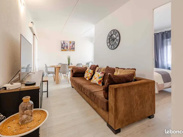 Chambre en colocation (450 euros avec charge) - Appartement meublé