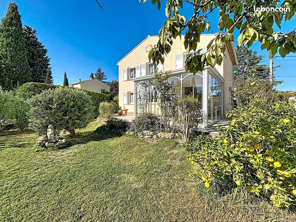 Villa 5 pièces 133 m²