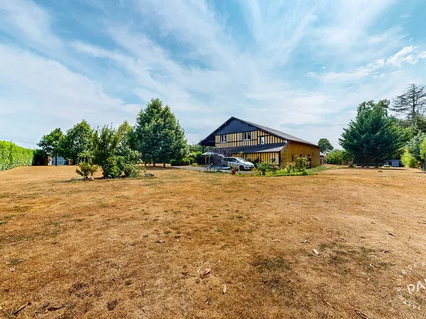 Maison 10 pièces 361 m²