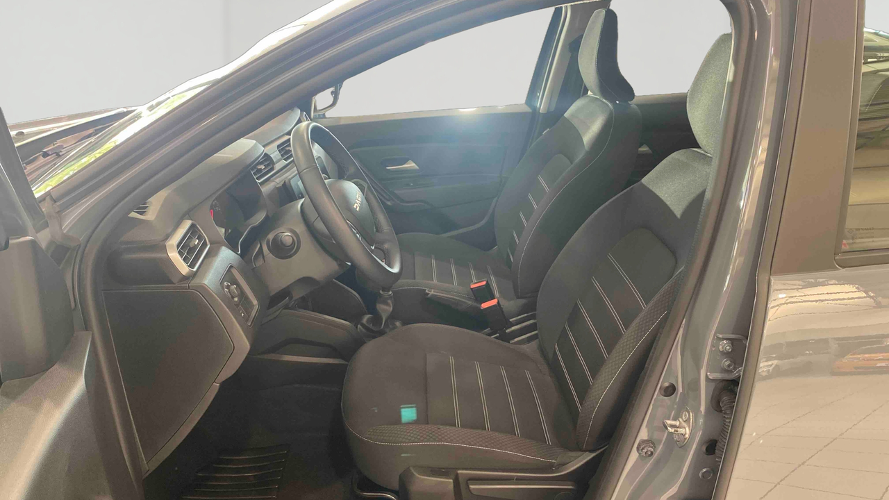 Dacia Duster ECO-G 100 4x2 — photo 11