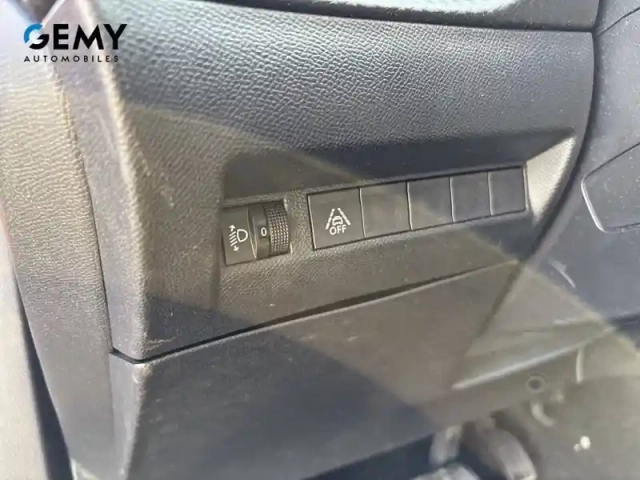Peugeot 2008 electrique 136 ch — photo 20