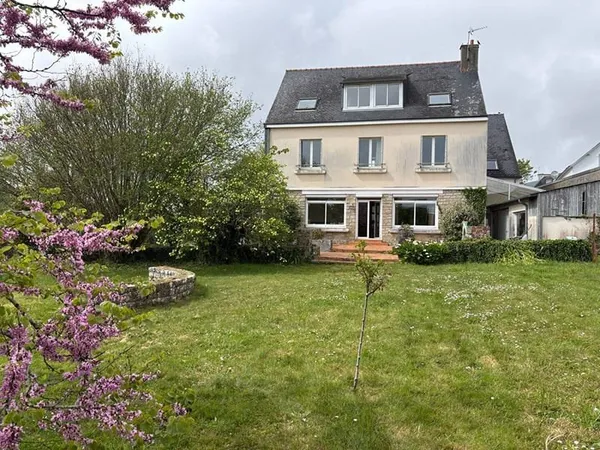 Maison 11 pièces 200 m²