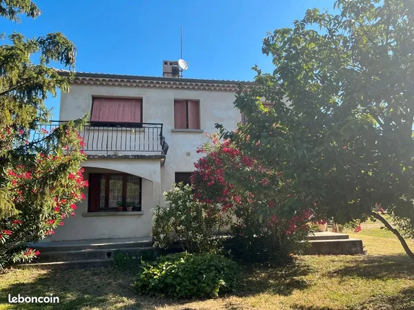 Vente maison construite en 1974 sur terrain de 672 m2