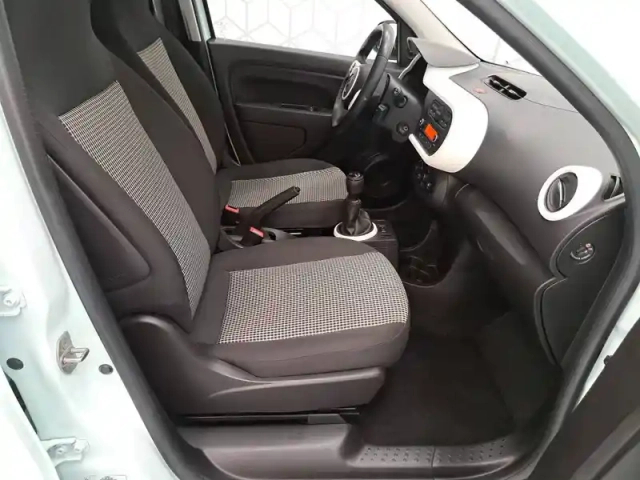 Renault Twingo iii sce 65 - 20 — photo 22