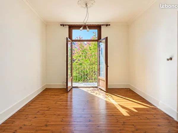 Appartement traversant 3 pièces - 43 m² - Chorier-Berriat