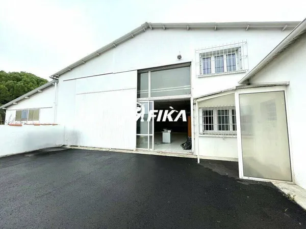 Local d'activité 400 m²