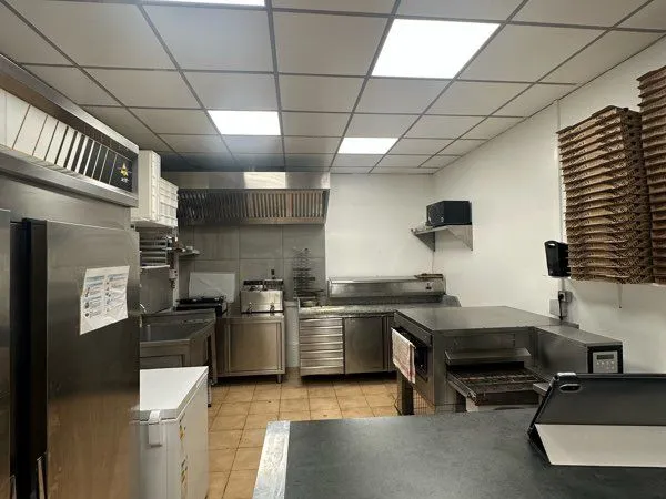 Commerce Vente Compiègne  40m² 18000€